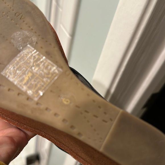 Dolce Vita Wedge Sandal. Burnt Orange/Black. Size 6 - Picture 7 of 8